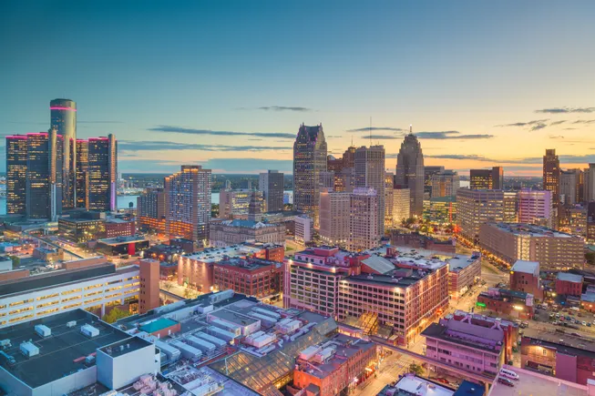 High Interest Rates Continue to Pressure: Contractors and Owners Adopt a Wait-and-See Approach