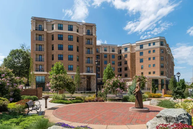 Tishman Speyer Acquires 296-Unit Apartment Asset in Charlotte, North Carolina